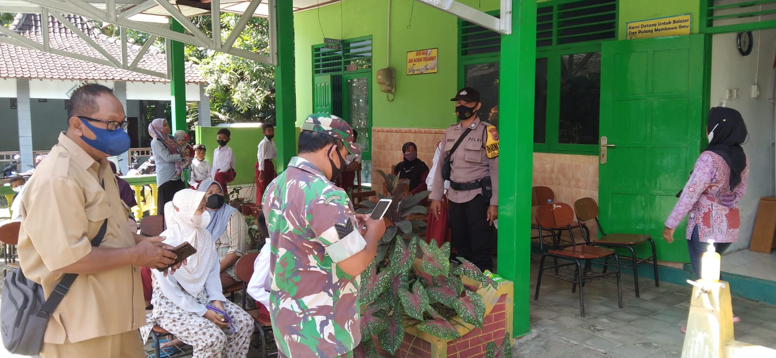 186 Anak SD Menerima Vaksin Dosis 2